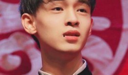 秦霄贤爆料师哥是谁啊视频,秦霄贤爆料师哥身份，背后故事引热议